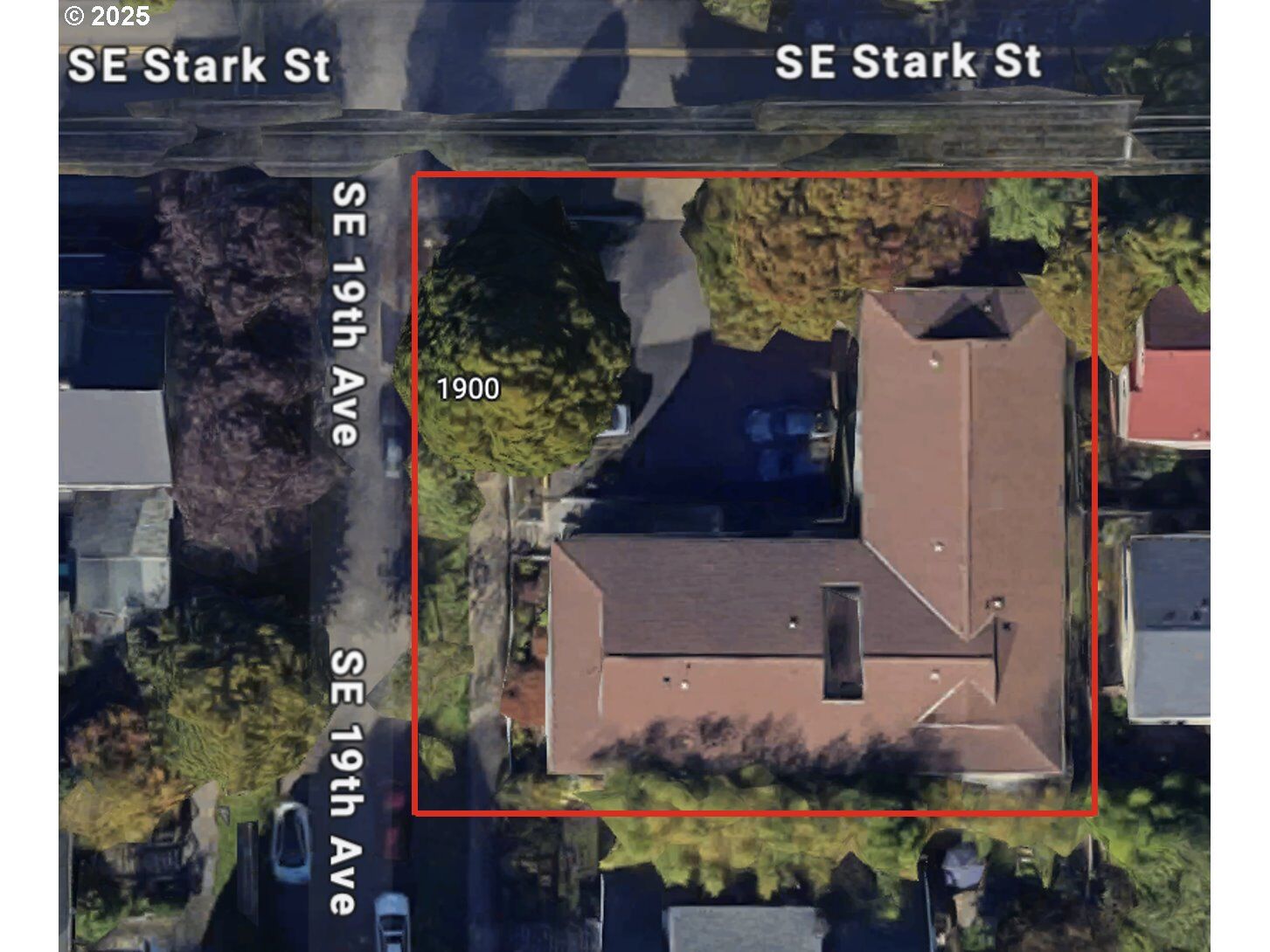 Property Photo:  1910 SE Stark St  OR 97214 