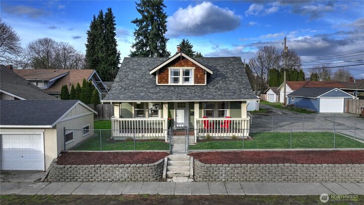 Property Photo:  515 S 46th Street  WA 98418 