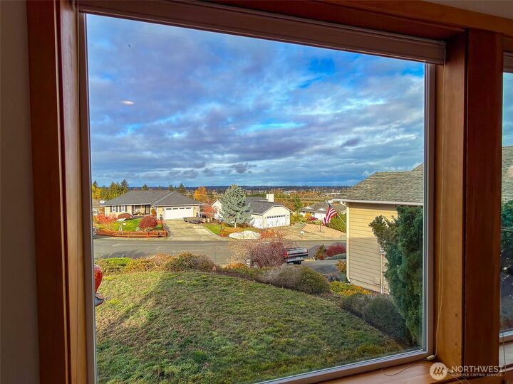 Property Photo:  31  Opal Lane  WA 98382 
