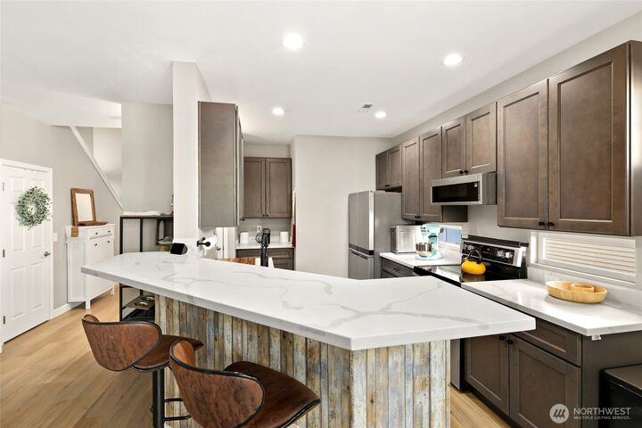 Property Photo:  3240 SE 12th Street 1037  WA 98058 