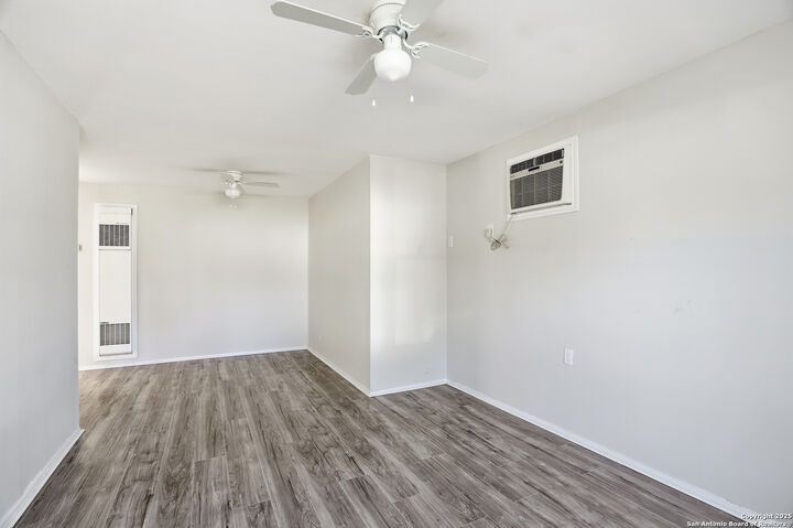 Property Photo:  146 Hillsdale  TX 78227 