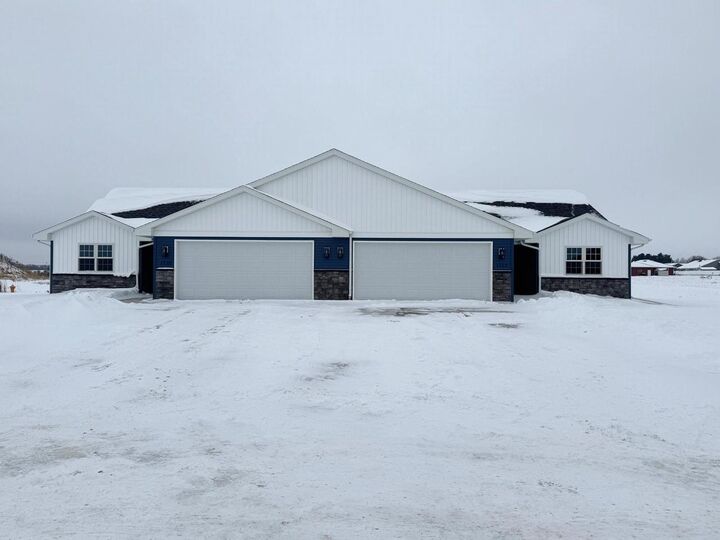 Property Photo: 1123 Red Hawk Drive WI 53563