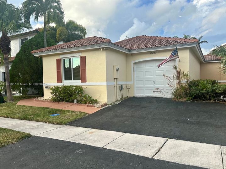 17253 NW 6th Ct  Pembroke Pines FL 33029 photo