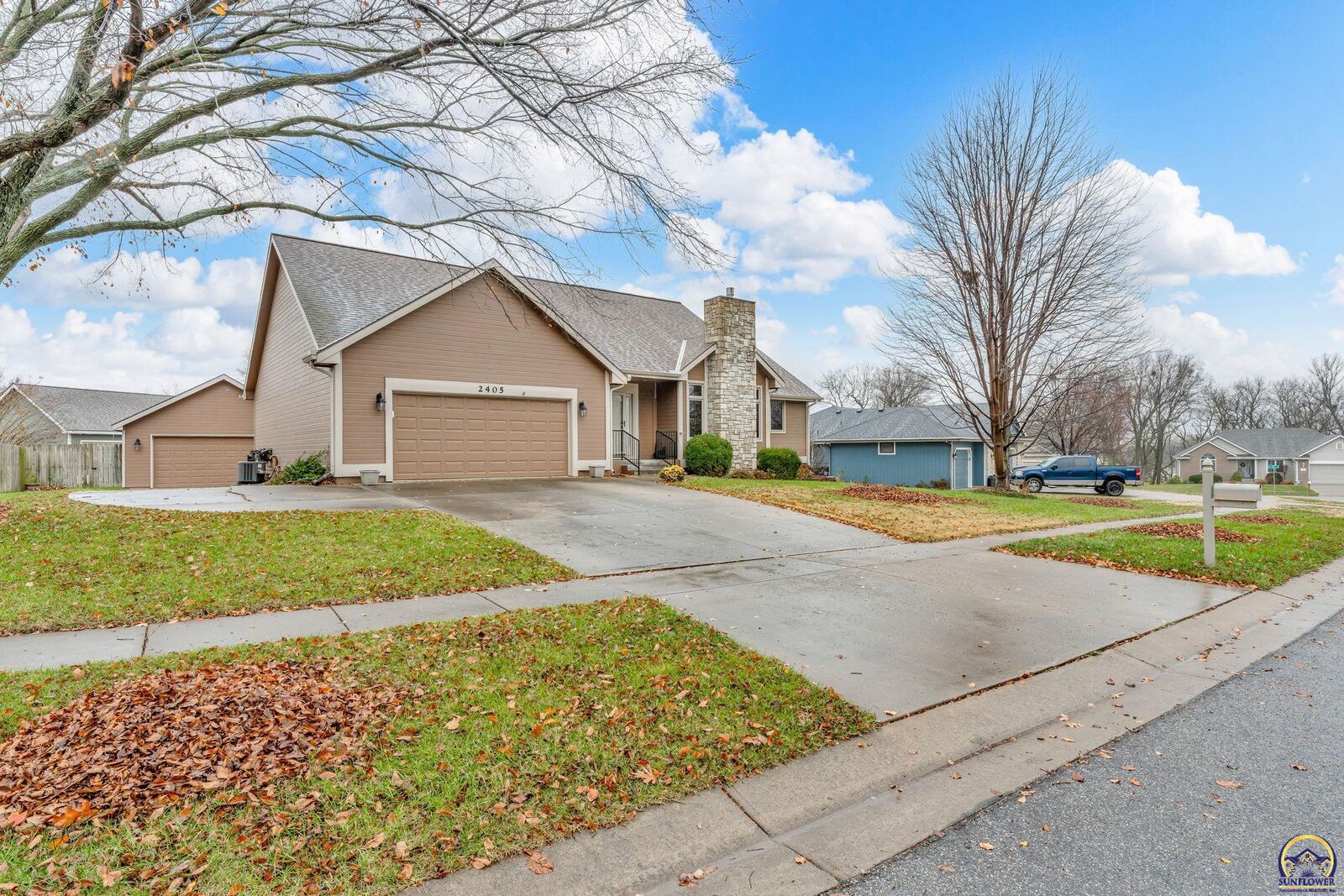 Property Photo:  2405 SE Saturn Dr  KS 66605 