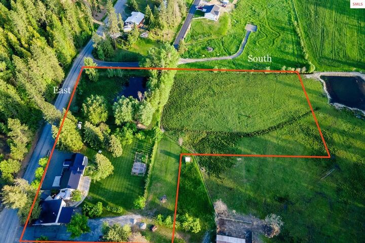 Property Photo: 1041 Bottle Bay Rd ID 83860