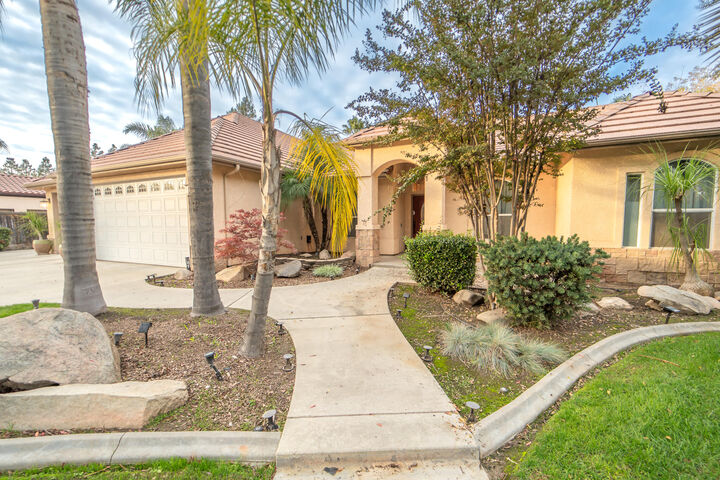 Property Photo: 4608 W Addisyn Court CA 93291