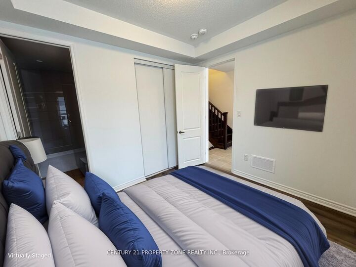 Property Photo: 6 Bellasera Way ON L7C 1Z9