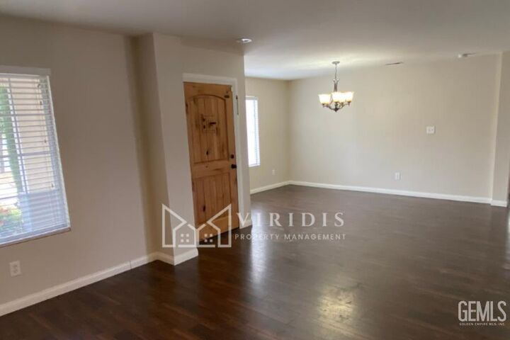Property Photo: 4747 Shadow Stone Street CA 93313