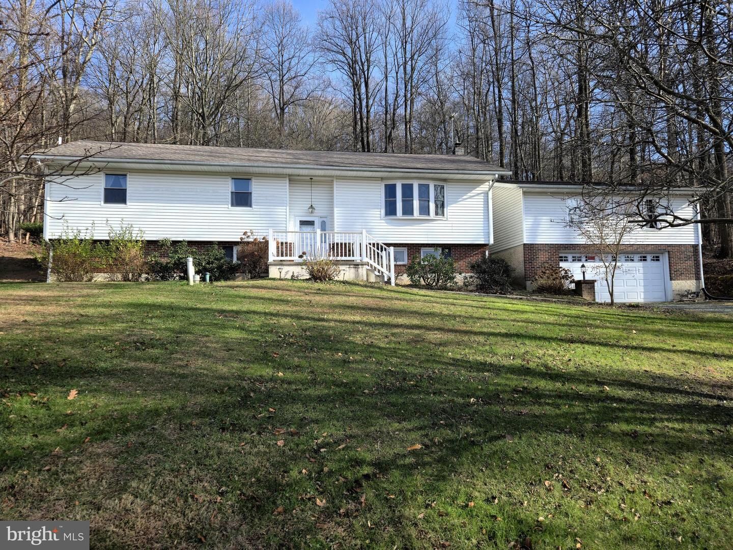 Property Photo:  169 Dale Road  PA 19504 