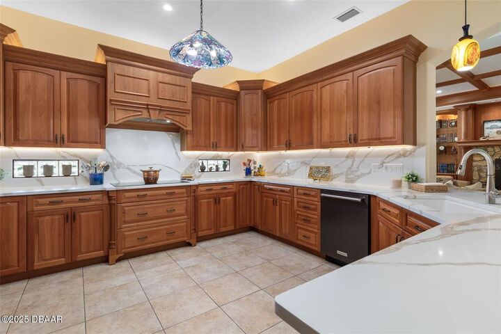 Property Photo: 46 Old Oak Drive S FL 32137