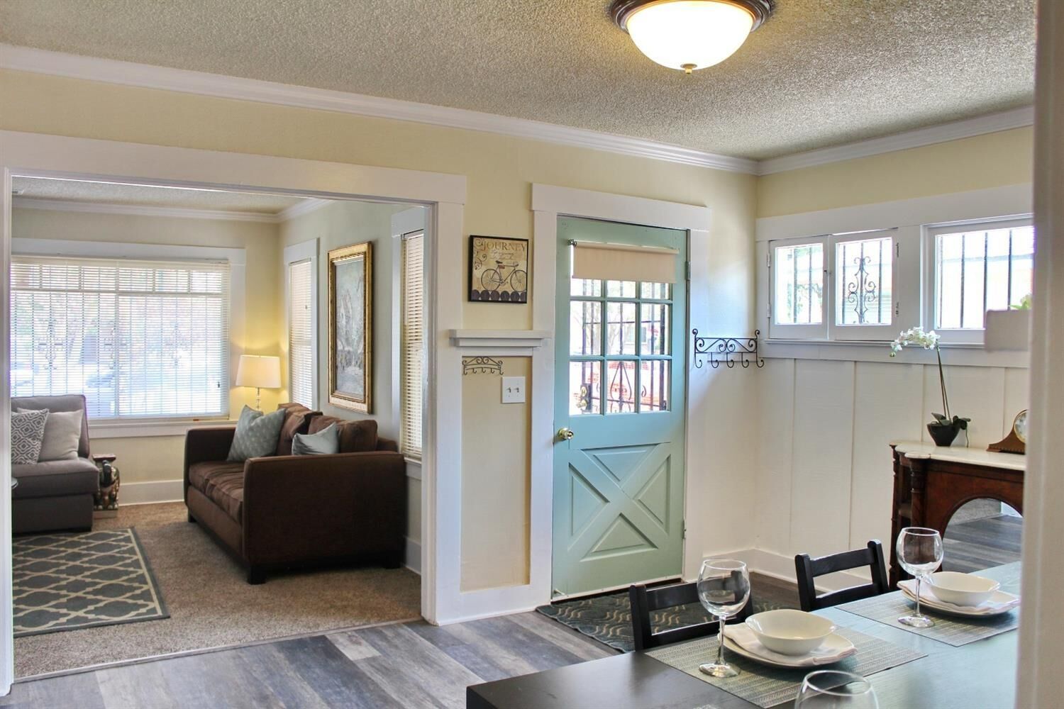 Property Photo:  630 E Dudley Avenue  CA 93728 