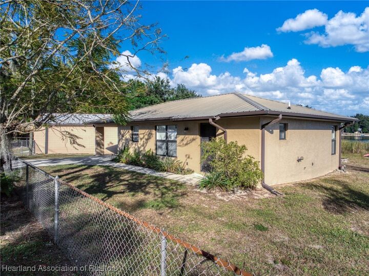 Property Photo:  1554 N Oak Park Avenue  FL 33825 