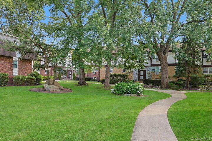 Property Photo:  9 Somerset Drive 11F  NY 10901 