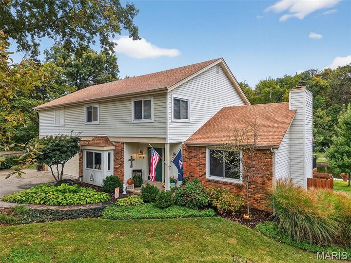 617 Lakeview Road  Lake St Louis MO 63367 photo