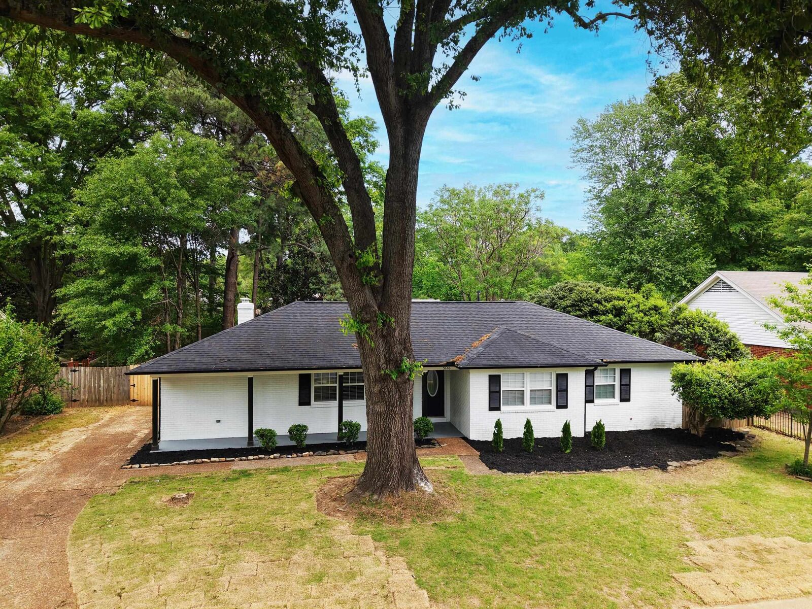 Property Photo: 5126 Verosa Ave TN 38117
