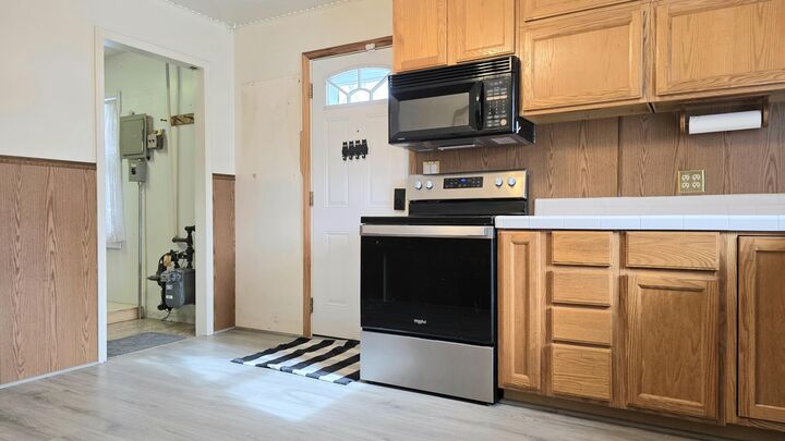 Property Photo:  289 Oregon Avenue  MI 48198 