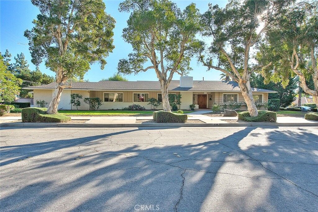Property Photo:  856 E Palm  CA 91741 