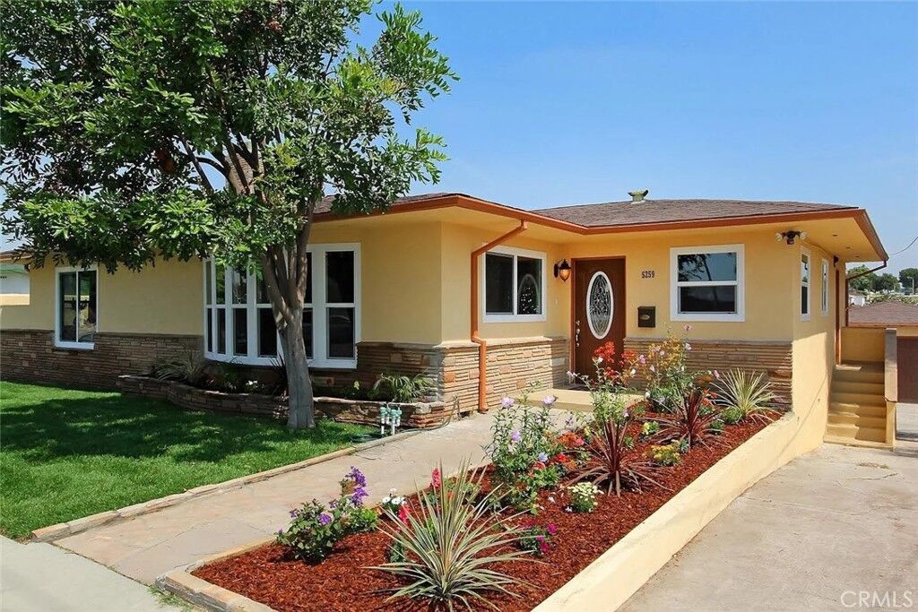 Property Photo: 5259 Angeles Vista CA 90043