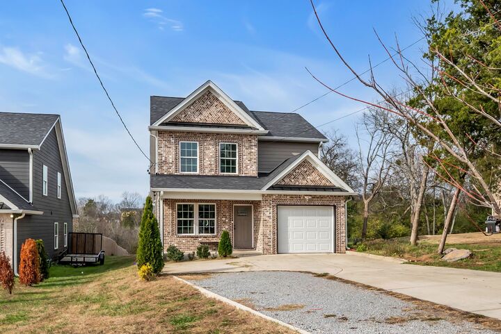 Property Photo: 412 Larkin Springs Rd TN 37115