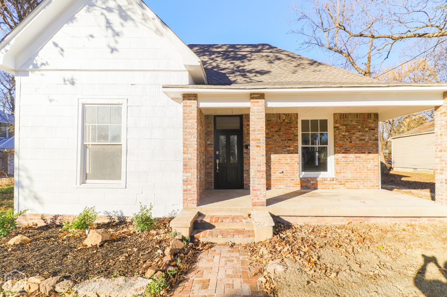 Property Photo:  720 W Matthews Avenue  AR 72401 