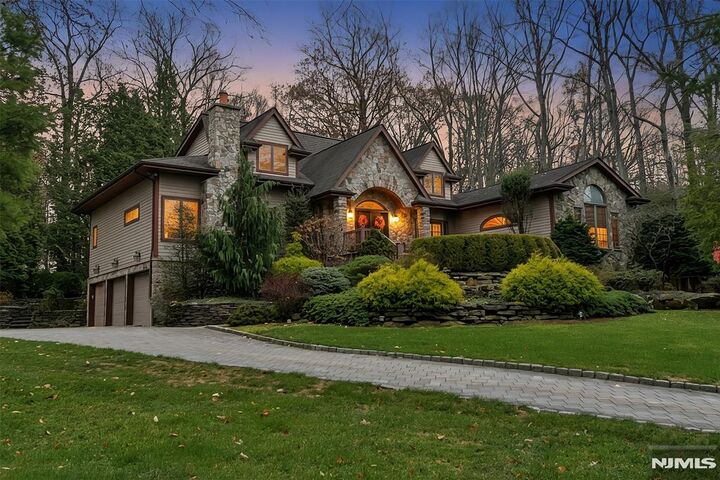 133 Oak Drive  Upper Saddle River NJ 07458 photo