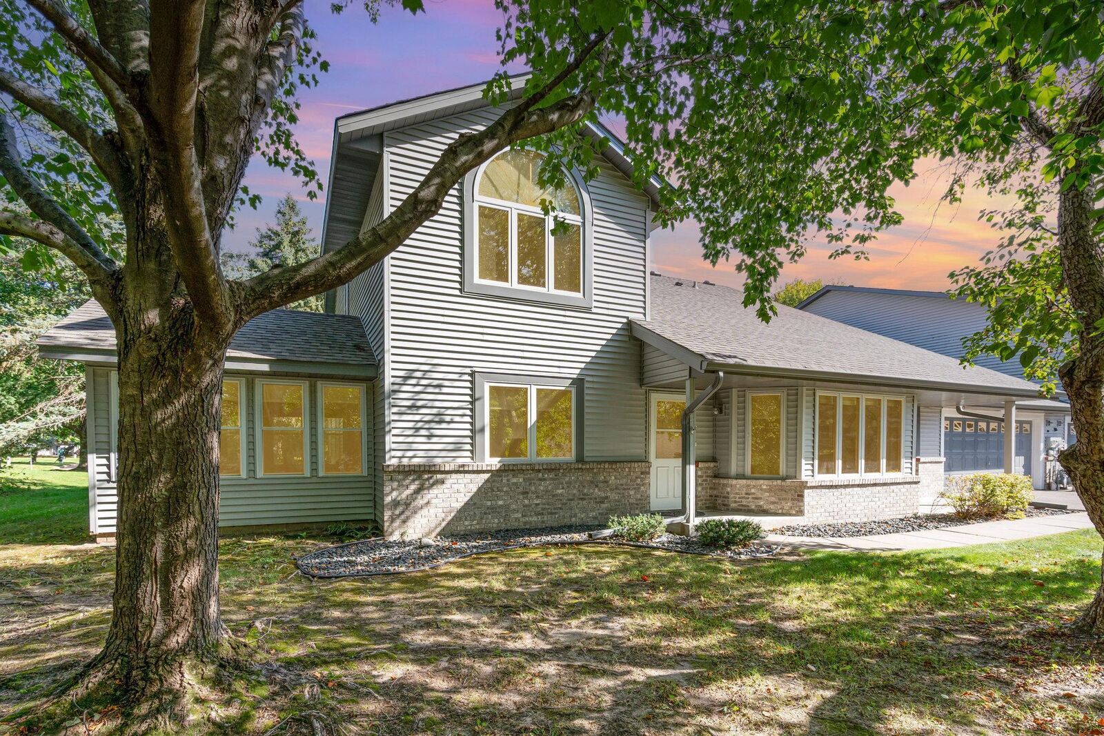 Property Photo:  2523 Sumac Ridge  MN 55110 