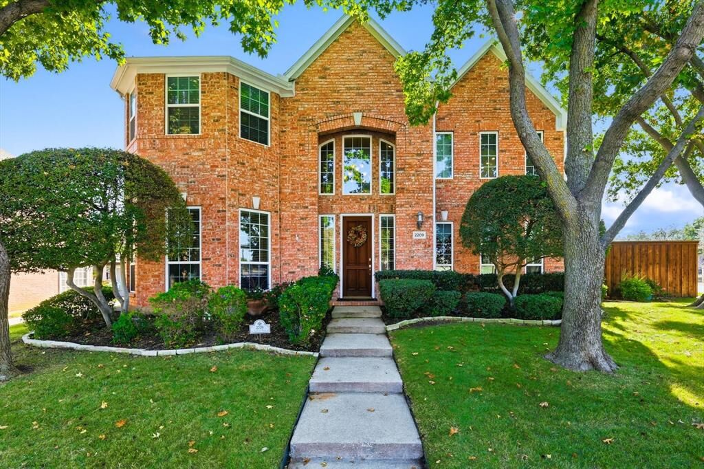 Property Photo:  2209 Sagebrush Drive  TX 75028 