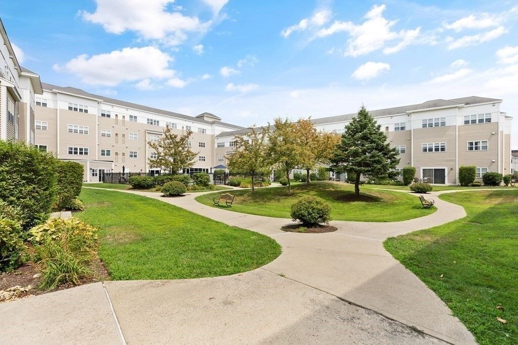 Property Photo: 211 Central St 314 MA 02062