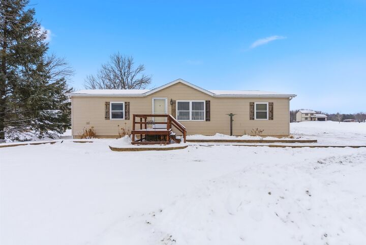 Property Photo: W5244 Cty Rd S WI 54106-8173