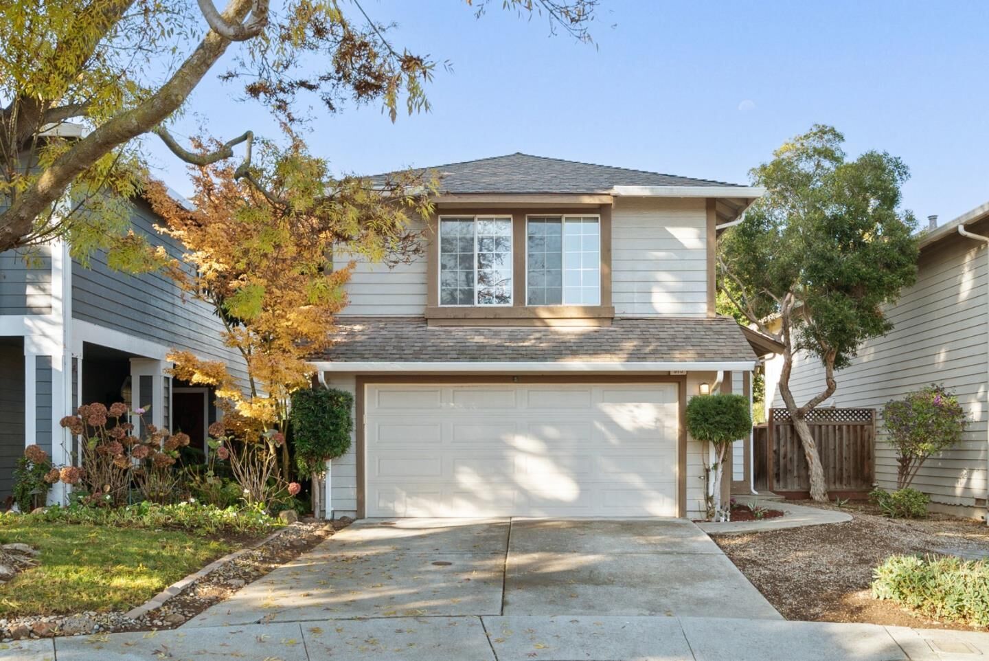 Property Photo:  915 Kara Way  CA 95008 