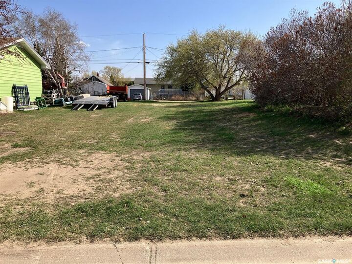 Property Photo:  602 7th Avenue W  SK S0E 1E0 