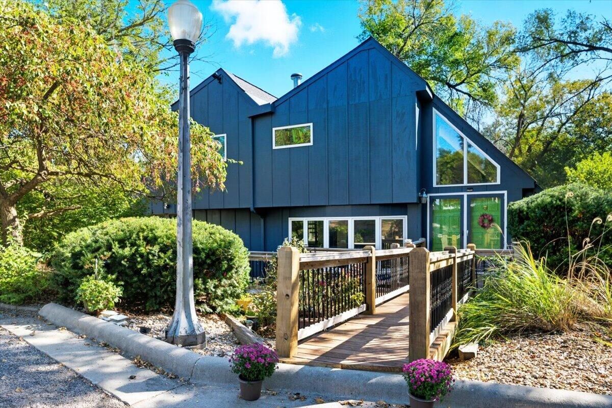 Property Photo: 605 Ridge Rd N IA 51503