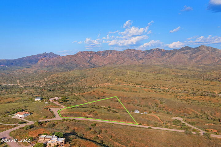 Property Photo: 31 Seri Court 51 AZ 85624