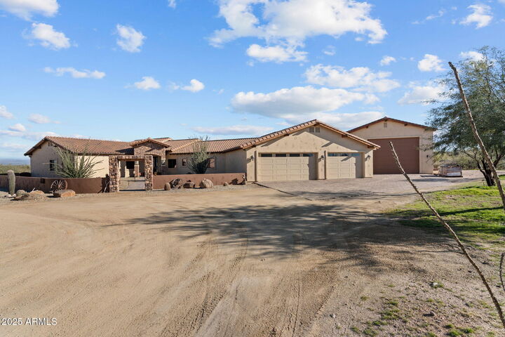 Property Photo: 1065 Buckboard Trail AZ 85390