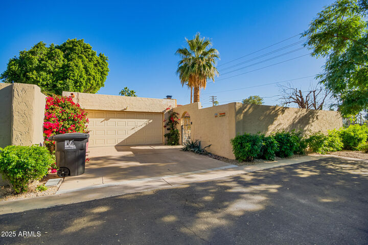 Property Photo:  2835 N 77th Place  AZ 85257 