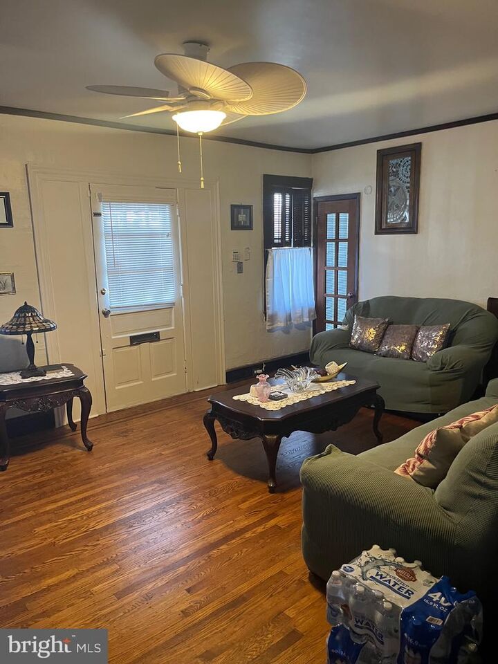 Property Photo: 1808 Griffith Street PA 19111