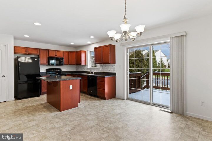 Property Photo: 618 Keswick Court PA 17055