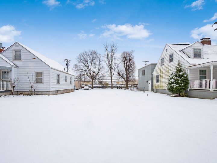 Property Photo: 740 S Napoleon Avenue OH 43213