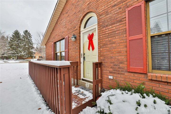 Property Photo: 6331 Adams Circle 16 OH 45459