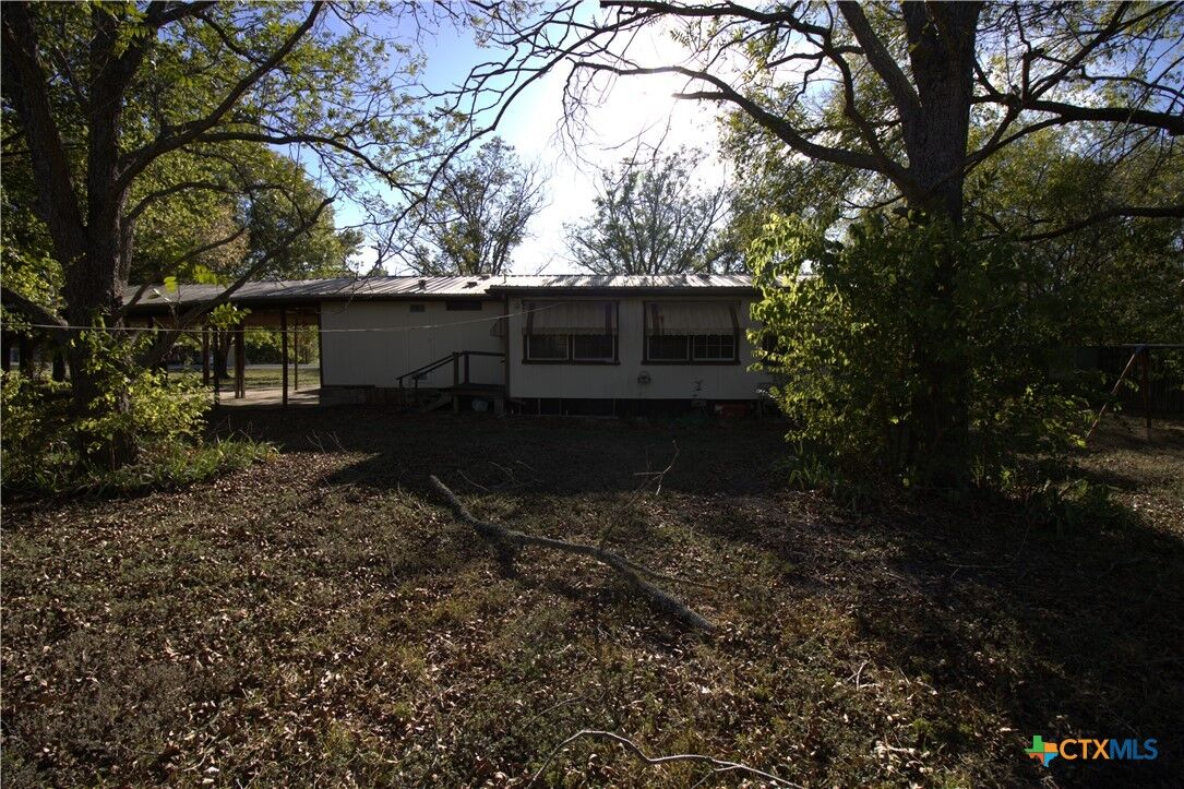 Property Photo: 1207 Northpoint Drive TX 78666