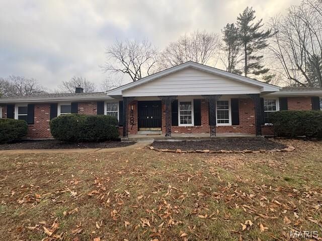 Property Photo:  487 Runnymede Drive  MO 63141 