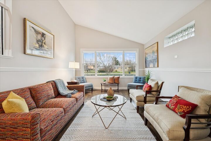 Property Photo: 241 Glendale Road IL 60025