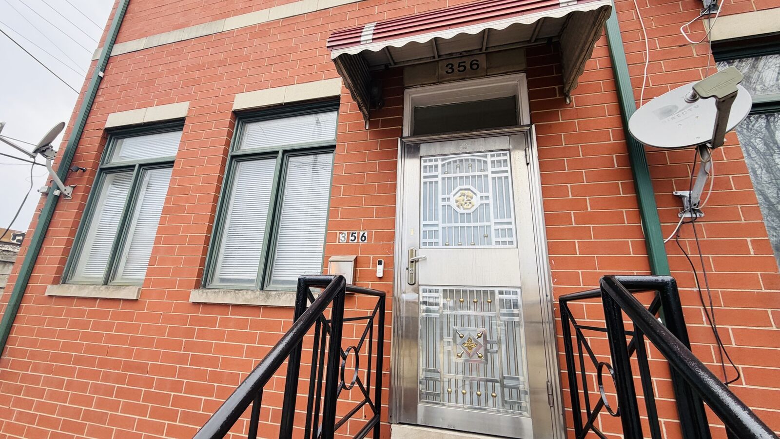 Property Photo: 356 W 31st Street IL 60616