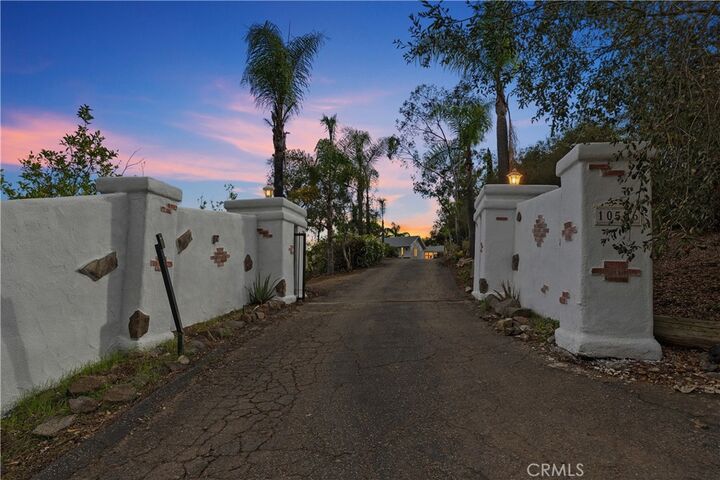 Property Photo:  10526 Rainbrook Drive  CA 92028 