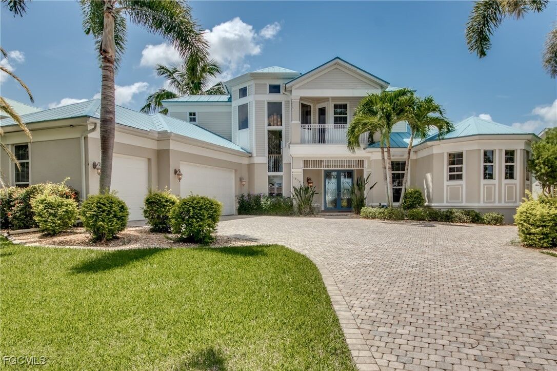 Property Photo:  1434 El Dorado Parkway W  FL 33914 