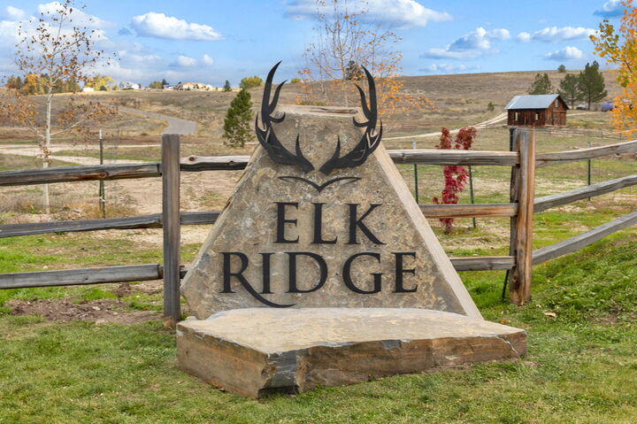 Property Photo: 208 Barnwood Way MT 59870