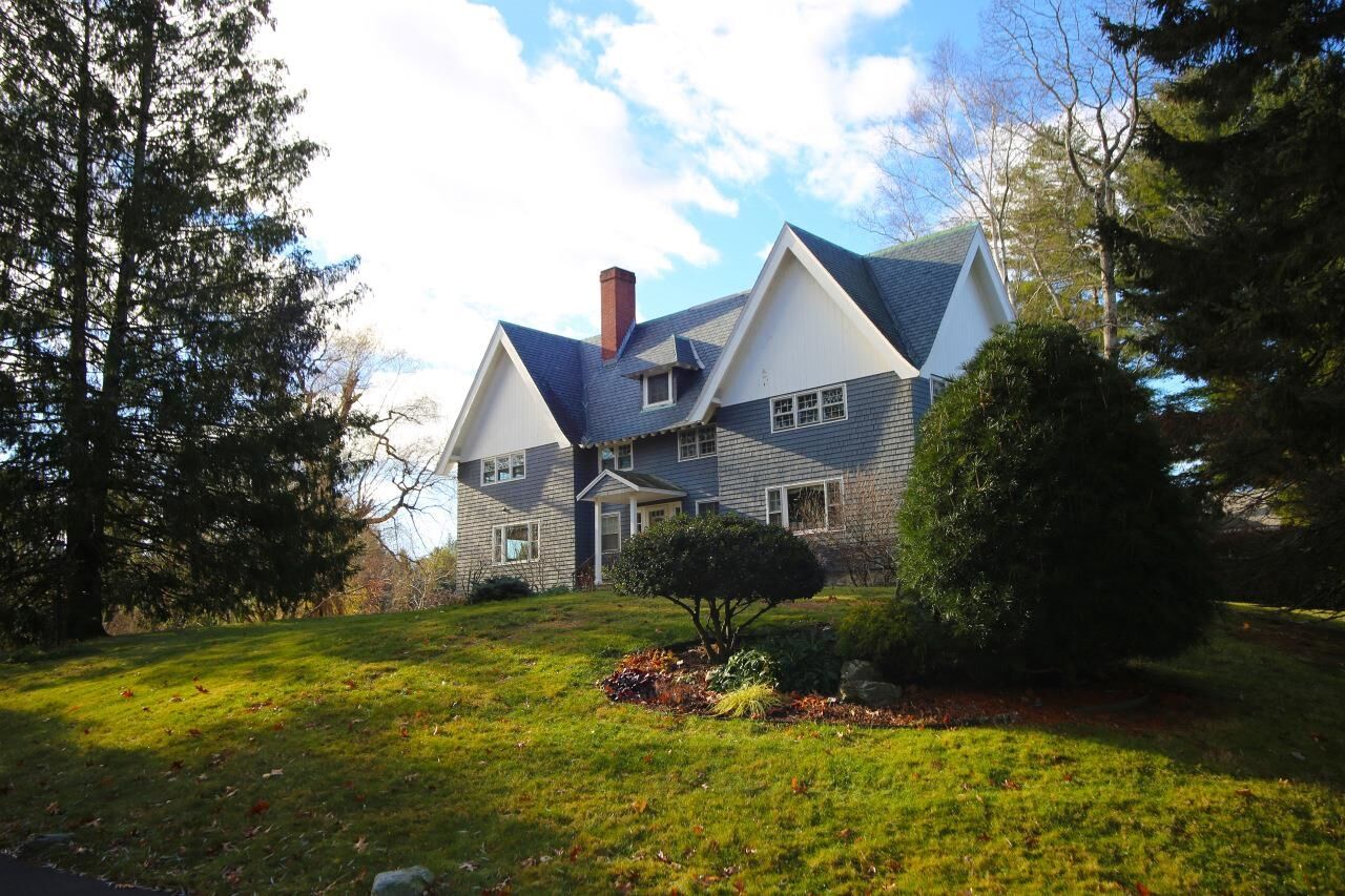 Property Photo:  12 Stillwater Circle  NH 03079 
