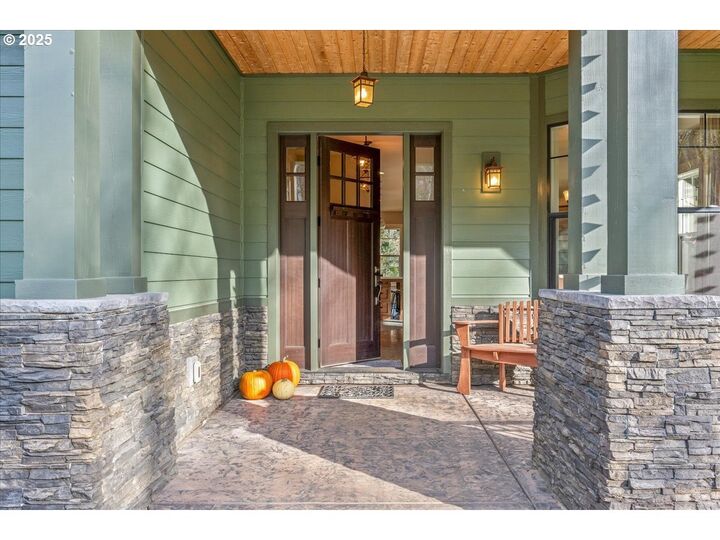 Property Photo: 26810 NE 77th St WA 98682