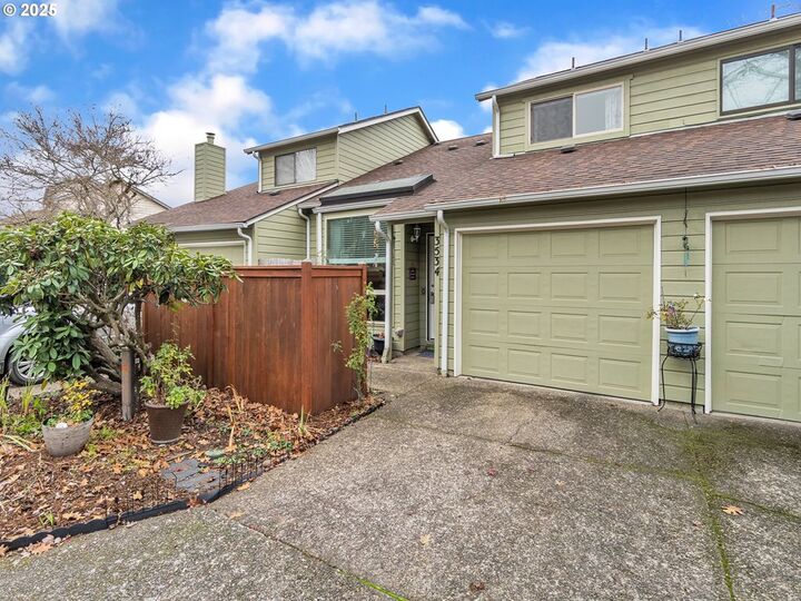 Property Photo: 3534 Westleigh St OR 97405