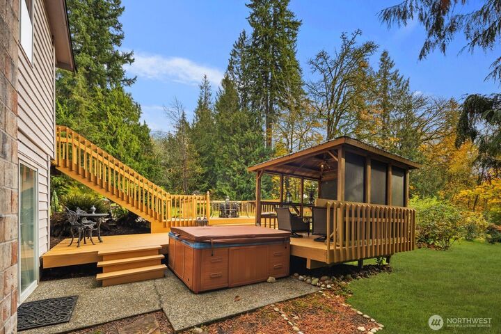 Property Photo:  23111  165th Avenue SE  WA 98272 